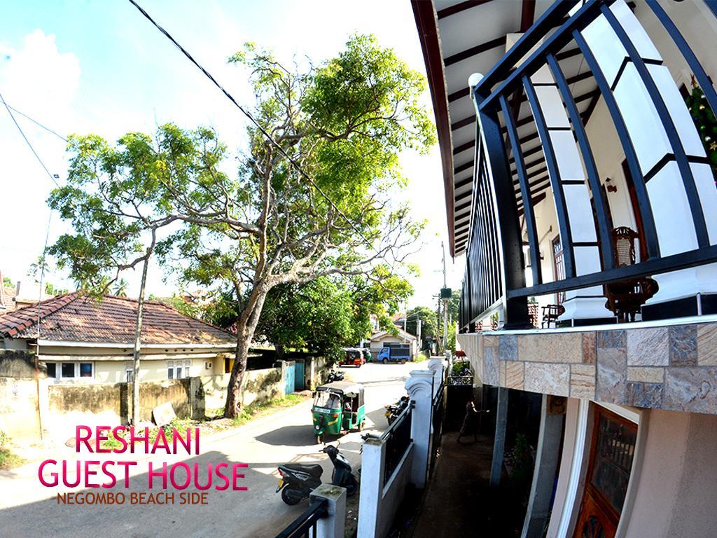 Reshani Guest House Negombo Bagian luar foto