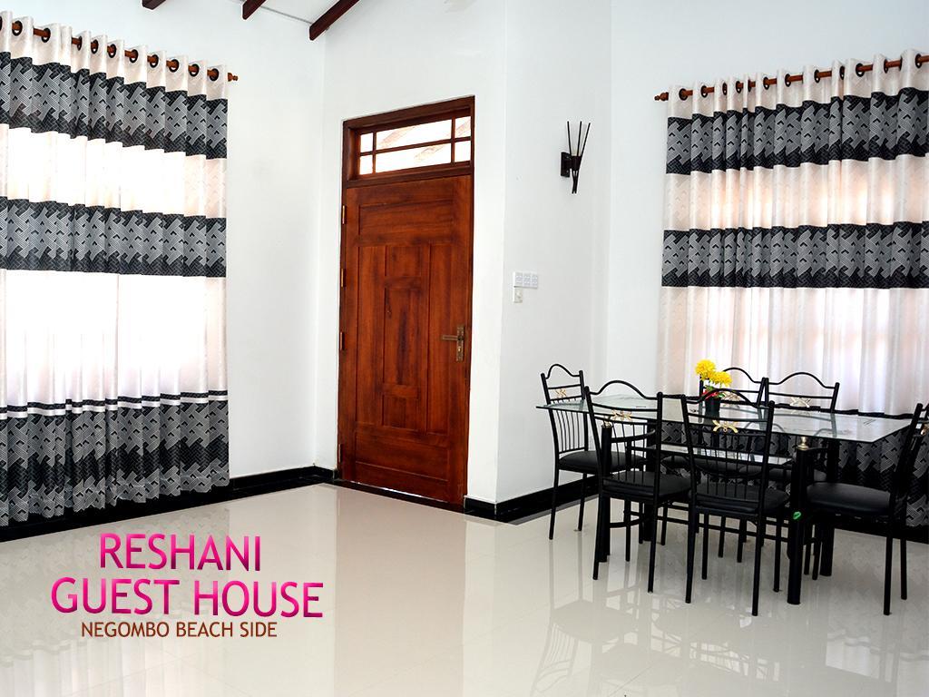 Reshani Guest House Negombo Bagian luar foto