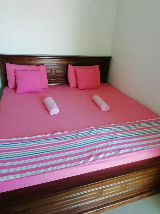 Reshani Guest House Negombo Bagian luar foto