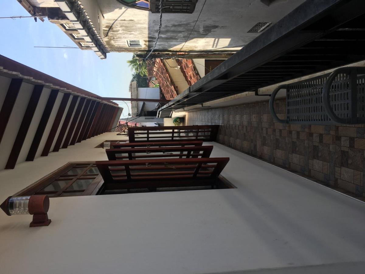 Reshani Guest House Negombo Bagian luar foto