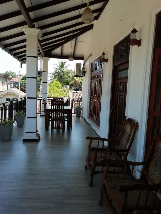 Reshani Guest House Negombo Bagian luar foto