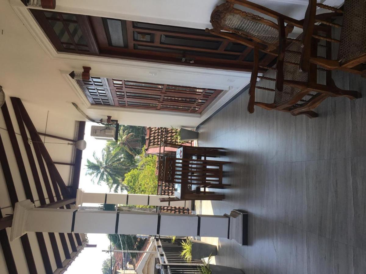 Reshani Guest House Negombo Bagian luar foto